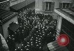 Standbild Streiks Paris Frankreich, 1947, aus Sekunde 3 historischem Filmmaterial Videoclip 65675040649