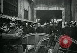 Standbild Streiks Paris Frankreich, 1947, aus Sekunde 14 historischem Filmmaterial Videoclip 65675040649
