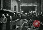 Standbild Streiks Paris Frankreich, 1947, aus Sekunde 15 historischem Filmmaterial Videoclip 65675040649