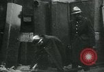 Standbild Streiks Paris Frankreich, 1947, aus Sekunde 18 historischem Filmmaterial Videoclip 65675040649