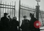 Standbild Streiks Paris Frankreich, 1947, aus Sekunde 49 historischem Filmmaterial Videoclip 65675040649