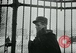 Standbild Streiks Paris Frankreich, 1947, aus Sekunde 62 historischem Filmmaterial Videoclip 65675040649