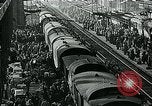 Standbild lange Warteschlangen Deutschland, 1947, aus Sekunde 43 historischem Filmmaterial Videoclip 65675040650