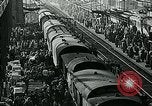 Standbild lange Warteschlangen Deutschland, 1947, aus Sekunde 44 historischem Filmmaterial Videoclip 65675040650