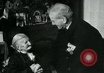 Standbild Opoe Herfst Holland Niederlande, 1947, aus Sekunde 4 historischem Filmmaterial Videoclip 65675040654