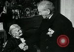 Standbild Opoe Herfst Holland Niederlande, 1947, aus Sekunde 6 historischem Filmmaterial Videoclip 65675040654