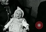 Standbild Opoe Herfst Holland Niederlande, 1947, aus Sekunde 9 historischem Filmmaterial Videoclip 65675040654