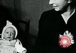 Standbild Opoe Herfst Holland Niederlande, 1947, aus Sekunde 10 historischem Filmmaterial Videoclip 65675040654
