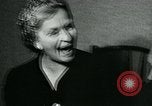 Standbild Opoe Herfst Holland Niederlande, 1947, aus Sekunde 12 historischem Filmmaterial Videoclip 65675040654