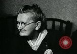 Standbild Opoe Herfst Holland Niederlande, 1947, aus Sekunde 14 historischem Filmmaterial Videoclip 65675040654