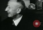 Standbild Opoe Herfst Holland Niederlande, 1947, aus Sekunde 16 historischem Filmmaterial Videoclip 65675040654