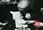 Standbild Opoe Herfst Holland Niederlande, 1947, aus Sekunde 21 historischem Filmmaterial Videoclip 65675040654