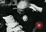 Standbild Opoe Herfst Holland Niederlande, 1947, aus Sekunde 25 historischem Filmmaterial Videoclip 65675040654