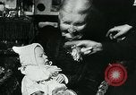 Standbild Opoe Herfst Holland Niederlande, 1947, aus Sekunde 27 historischem Filmmaterial Videoclip 65675040654