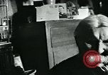 Standbild Opoe Herfst Holland Niederlande, 1947, aus Sekunde 30 historischem Filmmaterial Videoclip 65675040654