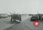 Standbild Moulton Taylor Schwebebahn aerobile Longview Washington USA, 1951, aus Sekunde 18 historischem Filmmaterial Videoclip 65675040659
