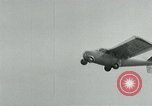 Standbild Moulton Taylor Schwebebahn aerobile Longview Washington USA, 1951, aus Sekunde 57 historischem Filmmaterial Videoclip 65675040659