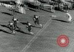 Standbild Fußballspiel United States USA, 1951, aus Sekunde 14 historischem Filmmaterial Videoclip 65675040661