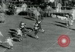 Standbild Fußballspiel United States USA, 1951, aus Sekunde 15 historischem Filmmaterial Videoclip 65675040661