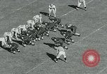 Standbild Fußballspiel United States USA, 1951, aus Sekunde 18 historischem Filmmaterial Videoclip 65675040661