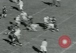 Standbild Fußballspiel United States USA, 1951, aus Sekunde 21 historischem Filmmaterial Videoclip 65675040661
