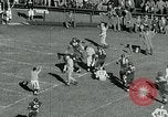 Standbild Fußballspiel United States USA, 1951, aus Sekunde 25 historischem Filmmaterial Videoclip 65675040661