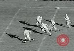 Standbild Fußballspiel United States USA, 1951, aus Sekunde 33 historischem Filmmaterial Videoclip 65675040661
