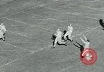Standbild Fußballspiel United States USA, 1951, aus Sekunde 39 historischem Filmmaterial Videoclip 65675040661