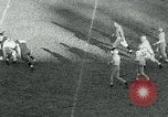 Standbild Fußballspiel United States USA, 1951, aus Sekunde 47 historischem Filmmaterial Videoclip 65675040661
