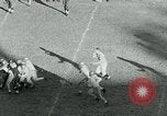 Standbild Fußballspiel United States USA, 1951, aus Sekunde 49 historischem Filmmaterial Videoclip 65675040661