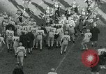 Standbild Fußballspiel United States USA, 1951, aus Sekunde 55 historischem Filmmaterial Videoclip 65675040661