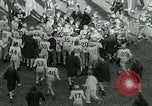 Standbild Fußballspiel United States USA, 1951, aus Sekunde 57 historischem Filmmaterial Videoclip 65675040661