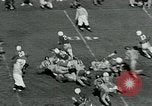 Standbild Fußballspiel College Park Maryland USA, 1951, aus Sekunde 6 historischem Filmmaterial Videoclip 65675040663