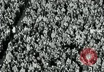Standbild Fußballspiel College Park Maryland USA, 1951, aus Sekunde 17 historischem Filmmaterial Videoclip 65675040663