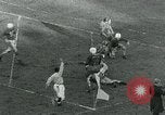 Standbild Fußballspiel College Park Maryland USA, 1951, aus Sekunde 51 historischem Filmmaterial Videoclip 65675040663