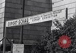 Standbild Deutscher Export Ausstellung bald nach Zweiten Weltkrieg München Deutschland, 1946, aus Sekunde 33 historischem Filmmaterial Videoclip 65675040664