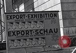 Standbild Deutscher Export Ausstellung bald nach Zweiten Weltkrieg München Deutschland, 1946, aus Sekunde 42 historischem Filmmaterial Videoclip 65675040664