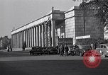 Standbild Deutscher Export Ausstellung bald nach Zweiten Weltkrieg München Deutschland, 1946, aus Sekunde 46 historischem Filmmaterial Videoclip 65675040664