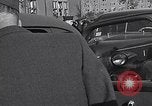 Standbild Eisenhower kommt in München-freimann DP-Camp München Deutschland, 1946, aus Sekunde 45 historischem Filmmaterial Videoclip 65675040668