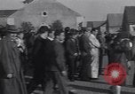 Standbild Eisenhower kommt in München-freimann DP-Camp München Deutschland, 1946, aus Sekunde 62 historischem Filmmaterial Videoclip 65675040668