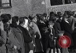 Standbild General Eisenhower an Vertriebene Camp München Deutschland, 1946, aus Sekunde 24 historischem Filmmaterial Videoclip 65675040669