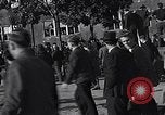 Standbild General Eisenhower an Vertriebene Camp München Deutschland, 1946, aus Sekunde 42 historischem Filmmaterial Videoclip 65675040669