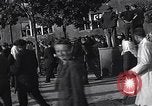 Standbild General Eisenhower an Vertriebene Camp München Deutschland, 1946, aus Sekunde 46 historischem Filmmaterial Videoclip 65675040669