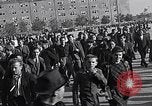 Standbild General Eisenhower an Vertriebene Camp München Deutschland, 1946, aus Sekunde 62 historischem Filmmaterial Videoclip 65675040669