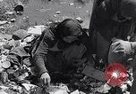 Immagine di Popolo tedesco Monaco di Baviera Germania, 1946, secondo 9 filmato di repertorio 65675040673