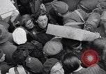 Standbild deutsche Volk München Deutschland, 1945, aus Sekunde 17 historischem Filmmaterial Videoclip 65675040674