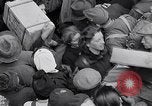 Standbild deutsche Volk München Deutschland, 1945, aus Sekunde 19 historischem Filmmaterial Videoclip 65675040674