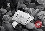 Standbild deutsche Volk München Deutschland, 1945, aus Sekunde 23 historischem Filmmaterial Videoclip 65675040674
