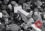Standbild deutsche Volk München Deutschland, 1945, aus Sekunde 27 historischem Filmmaterial Videoclip 65675040674