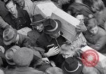 Standbild deutsche Volk München Deutschland, 1945, aus Sekunde 29 historischem Filmmaterial Videoclip 65675040674
